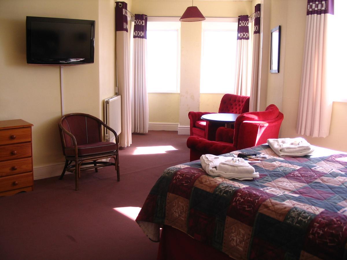 Marine Hotel Criccieth Kültér fotó